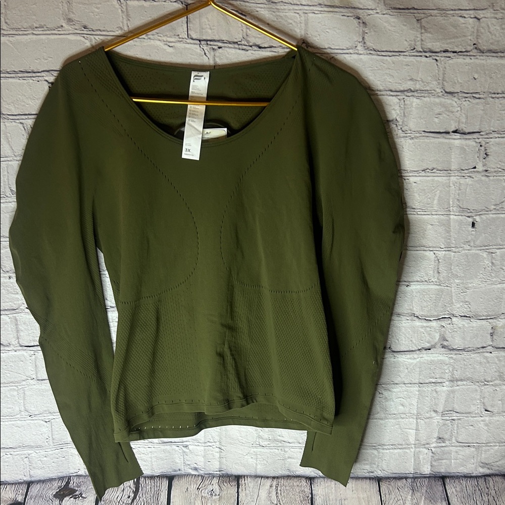 NWT Fabletics women’s sculpknit contour long sleeve crop top